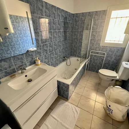 2 Pièces, Terrasse 30m2 Appartement *